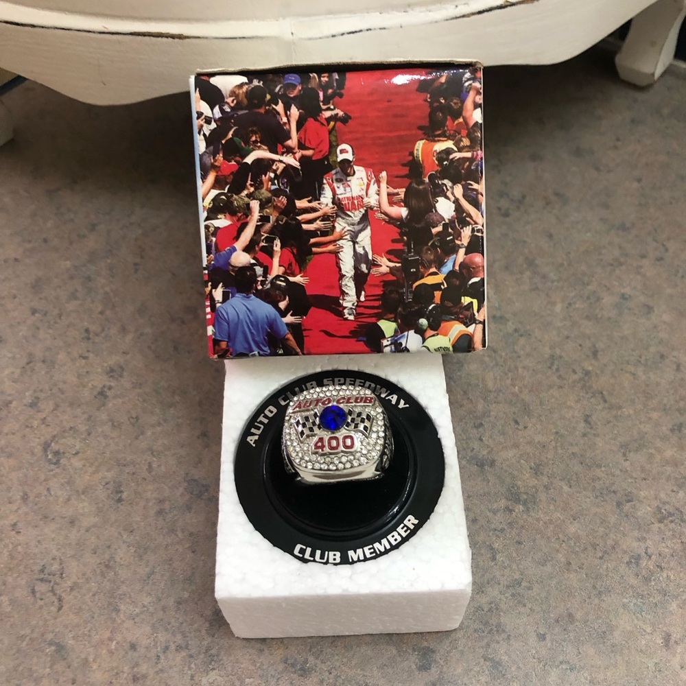 NASCAR Auto Club Speedway 400 Replica Ring